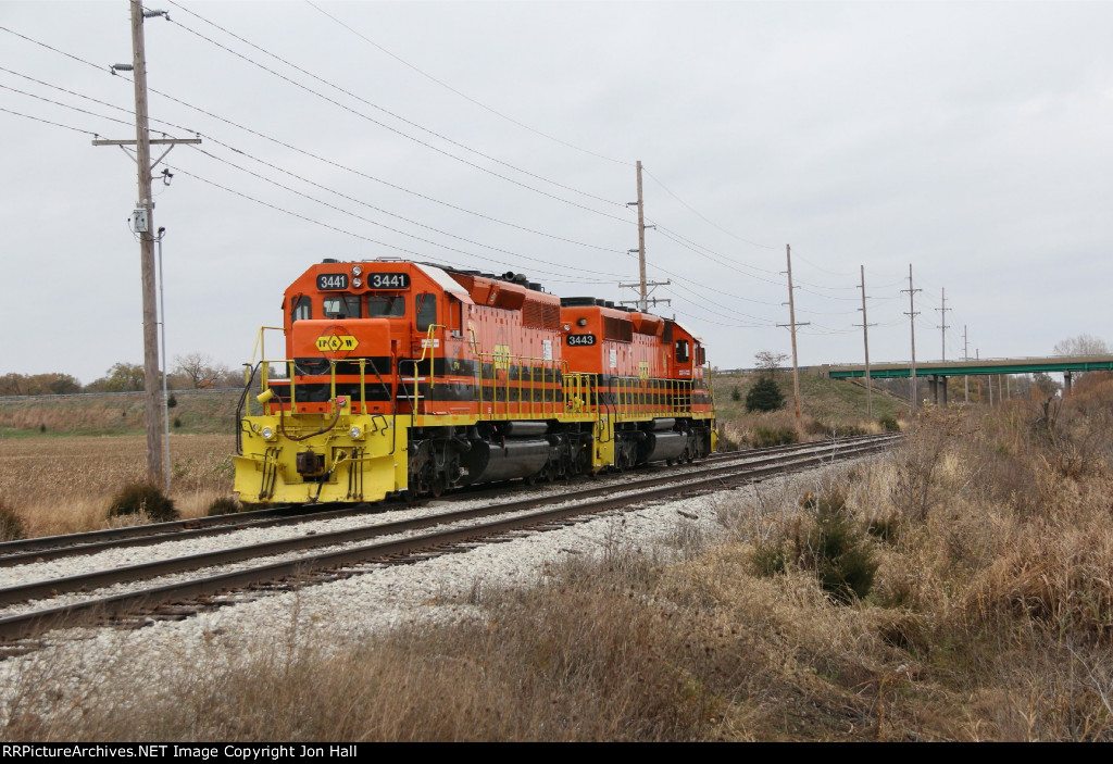 A pair of TPW SD40-2's sit for the weekend on the west side of town